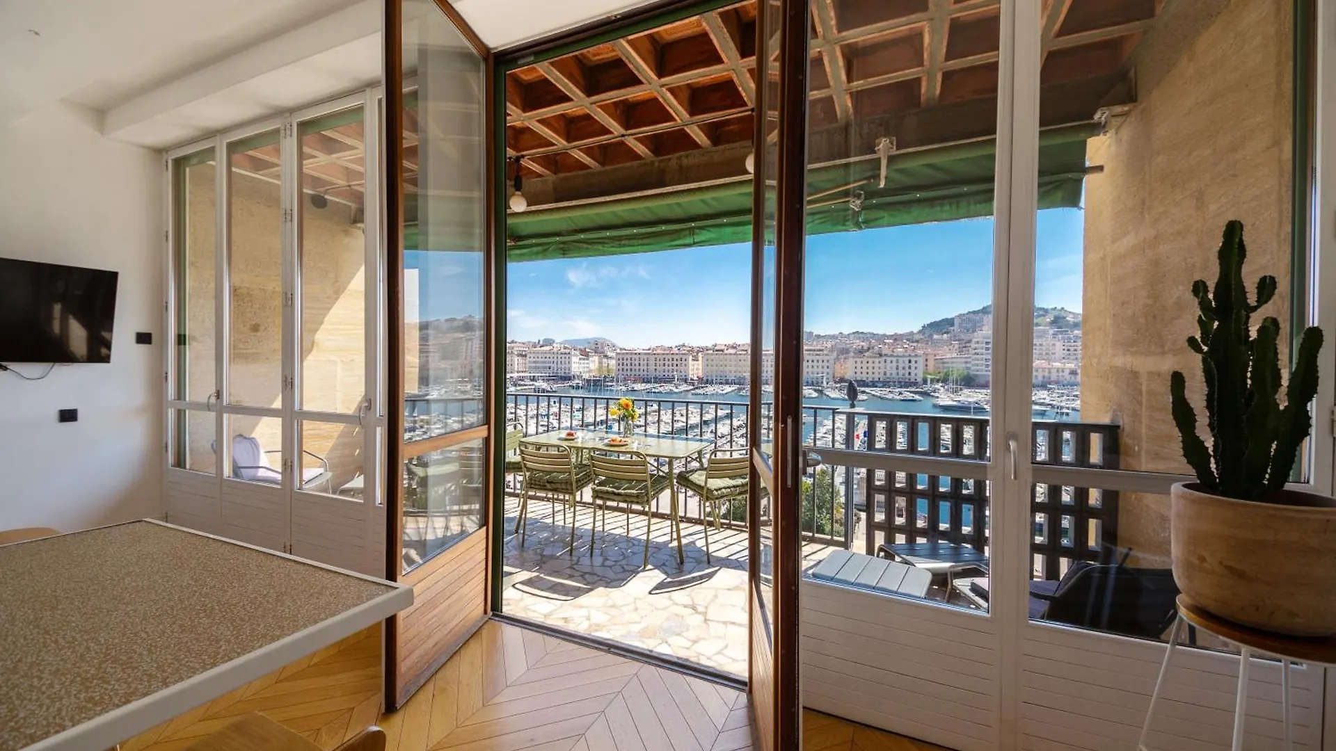 Superbe Appartement, Vue Notre Dame De La Garde, Vieux Port Marseille France