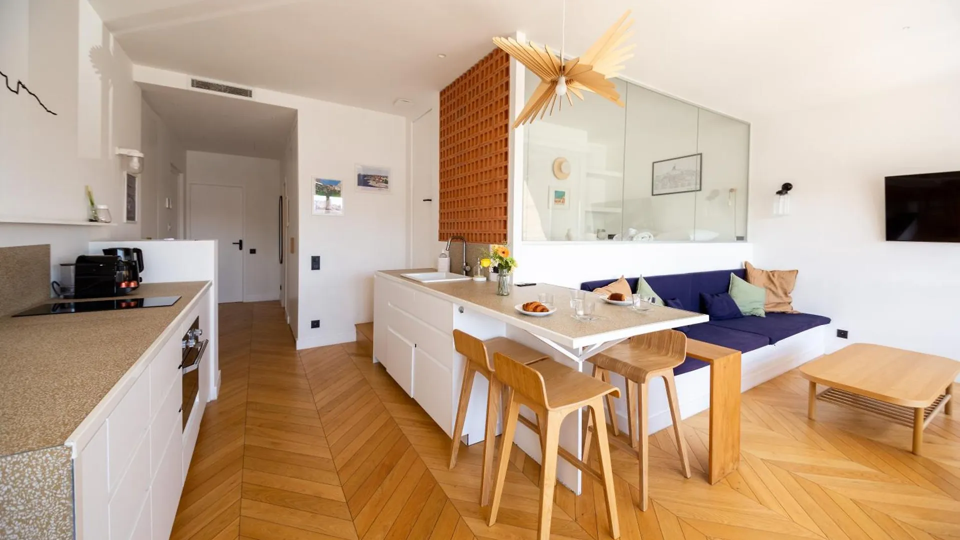 Superbe Appartement, Vue Notre Dame De La Garde, Vieux Port Marseille 0*,  France