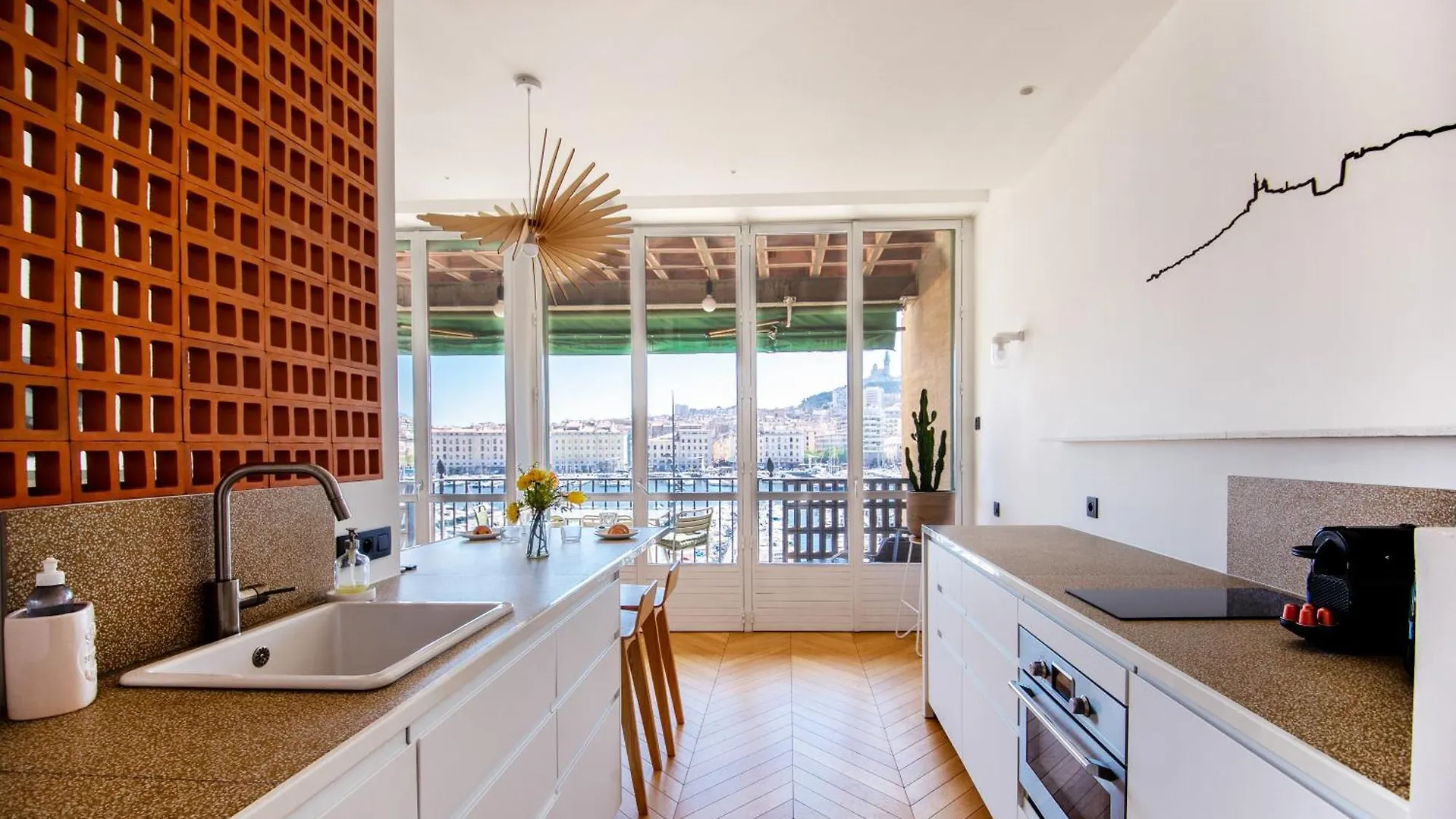 Superbe Appartement, Vue Notre Dame De La Garde, Vieux Port Marseille 0*,